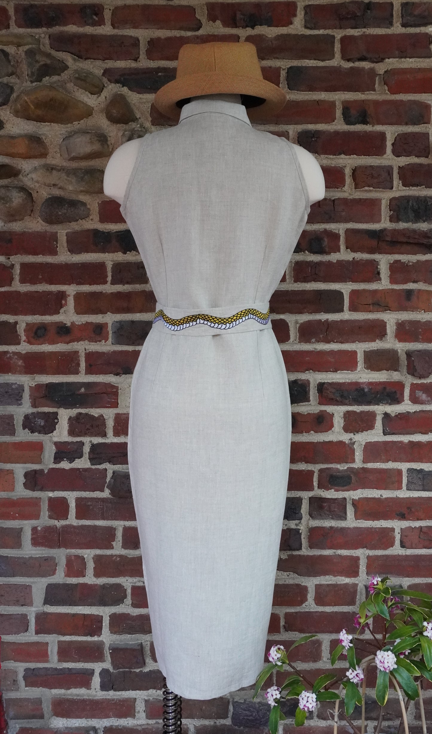 Snake on A Lake-Lotus’ Sleeveless Shirtdress