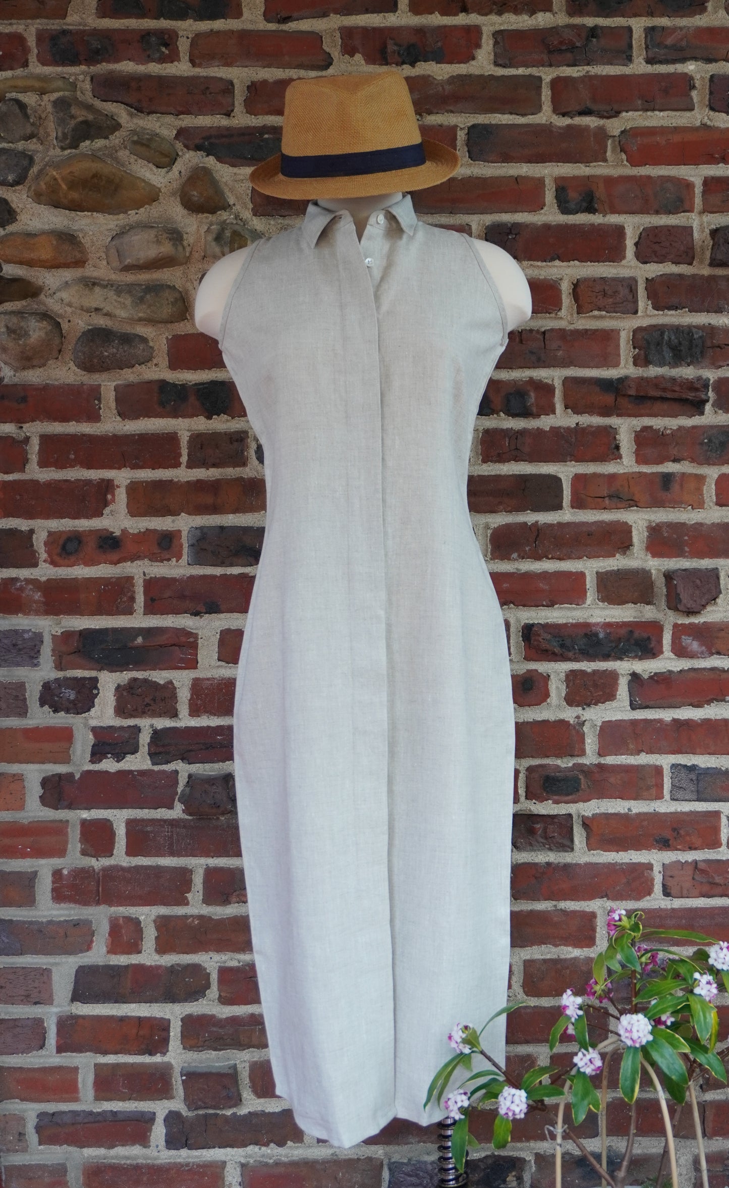 Snake on A Lake-Lotus’ Sleeveless Shirtdress