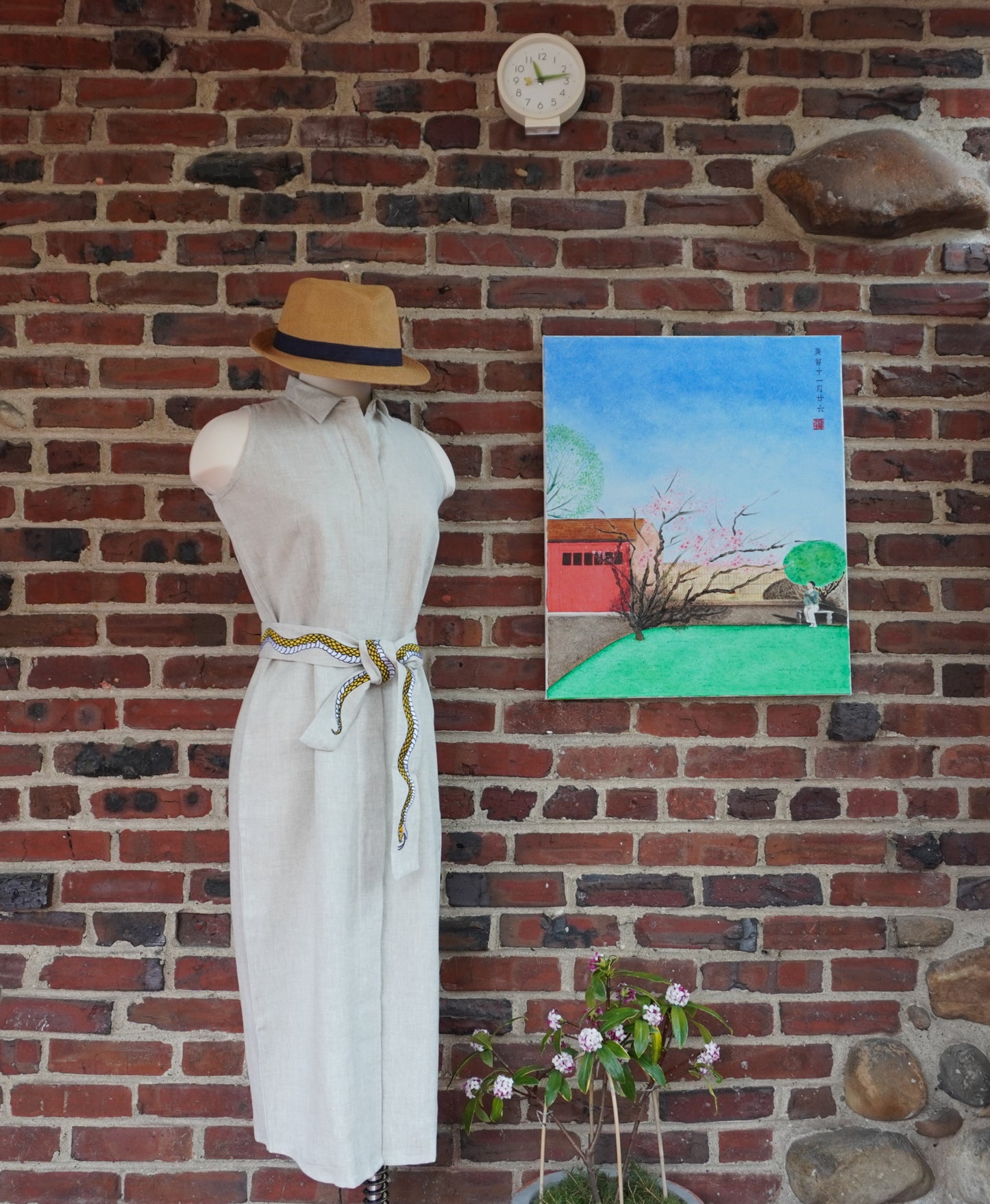 Snake on A Lake-Lotus’ Sleeveless Shirtdress