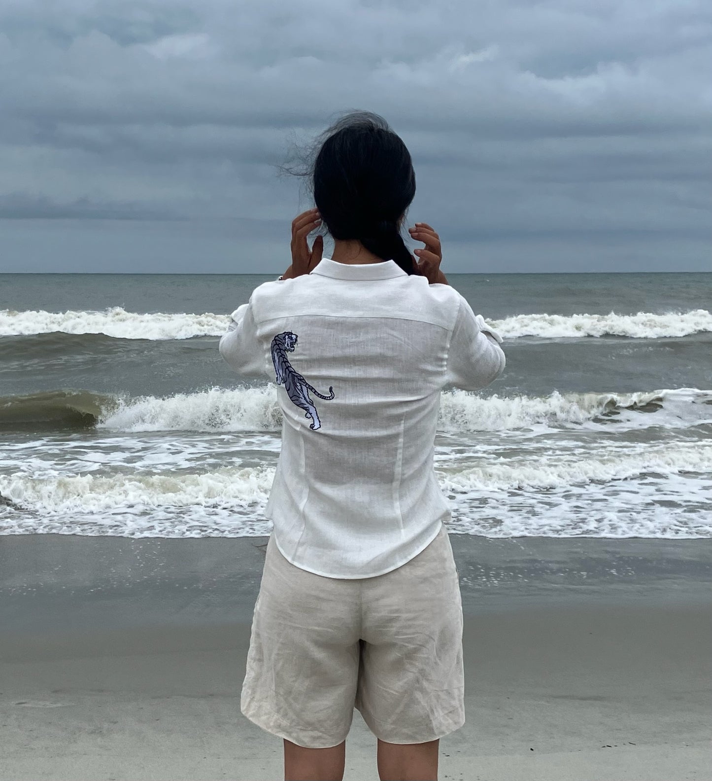 Mountain Emperor-Lotus Go-to Shirt