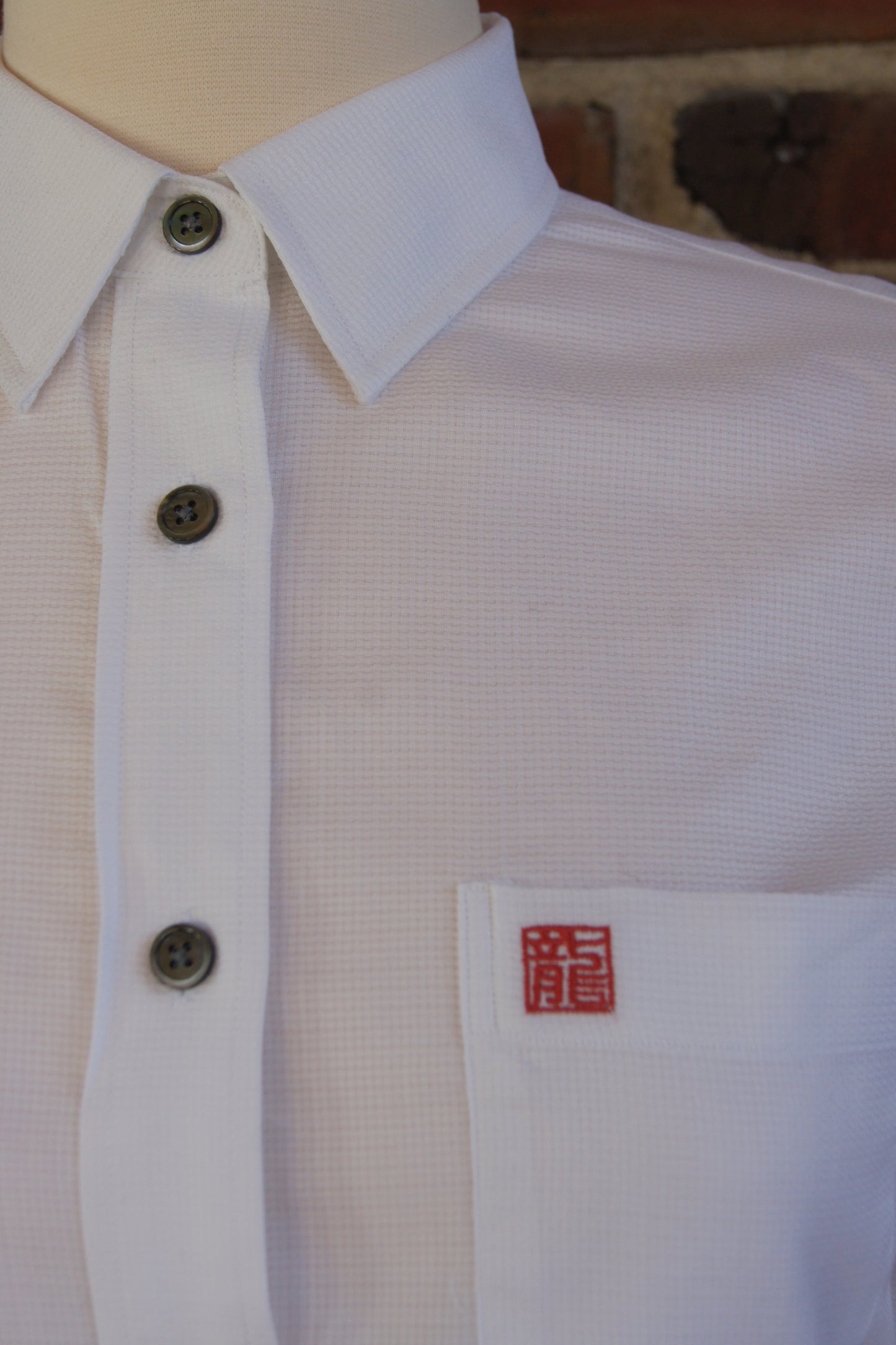 El regreso de la camiseta de referencia de Dragon-Lotus